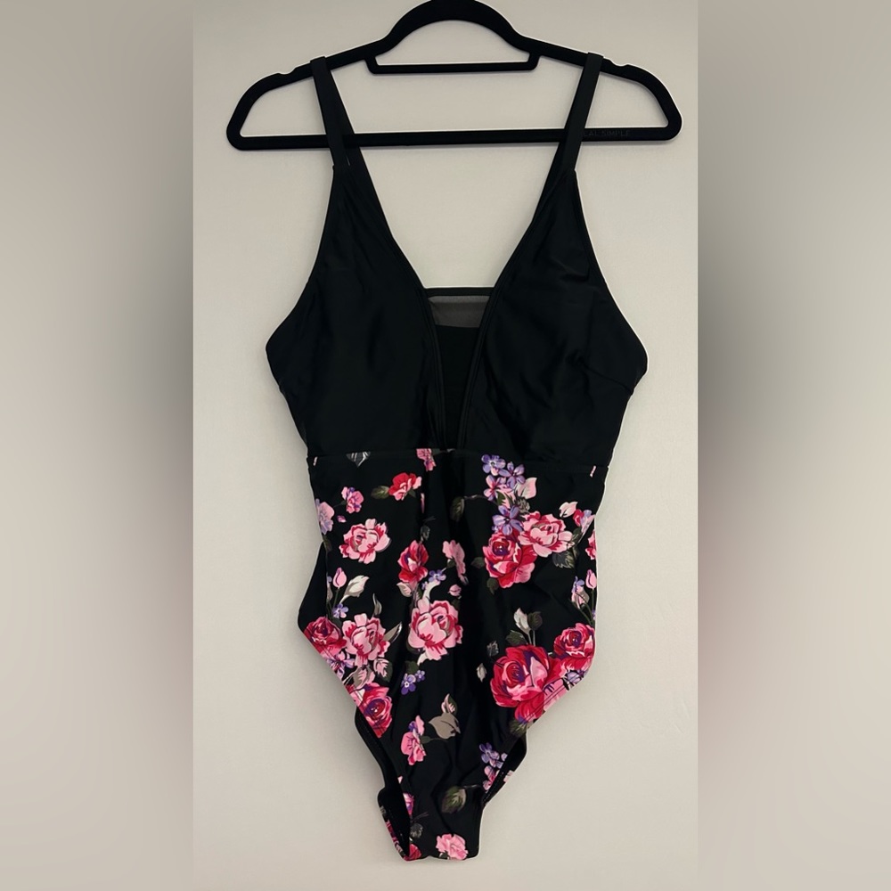 NWT Cupshe, Blooming in theDream Print One-piece Swimsuit, Black/Floral, Size XL
